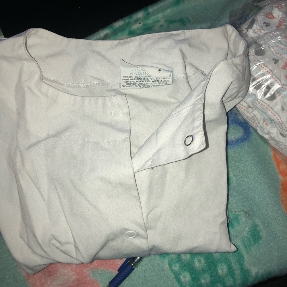 Scrub shirts and pants varies sizes S ,M,L - Picture 7 of 8